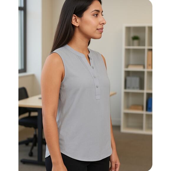 Cynthia Rowley Sleeveless semi pleated ruched neck blouse Size M - Picture 2 of 9